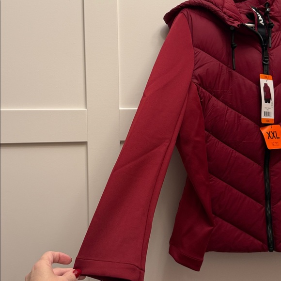 NWT DKNY Women’s Red Hooded Puffer Jacket w/ Knit Sleeves XXL - Picture 5 of 8
